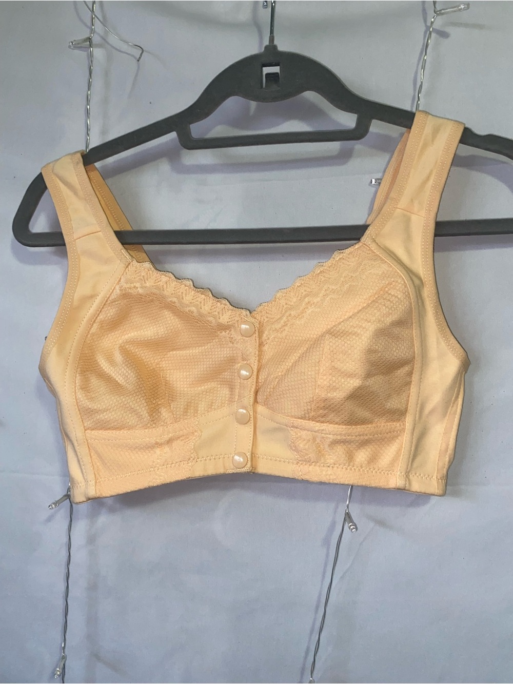 Comfort Lace Front-Closure Bra in Peach
